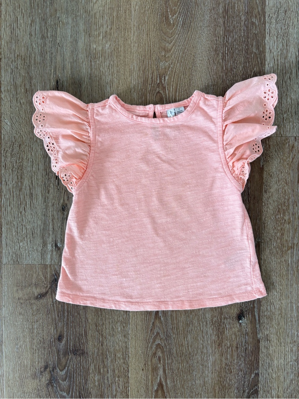 Janie and Jack Eyelet Flutter Sleeve Tee in Peach Size: 4T | Summer, Feminine